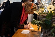 19 Bezoek Komt Binnen