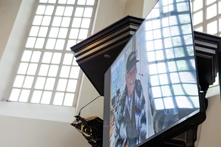 16b In De Kerk